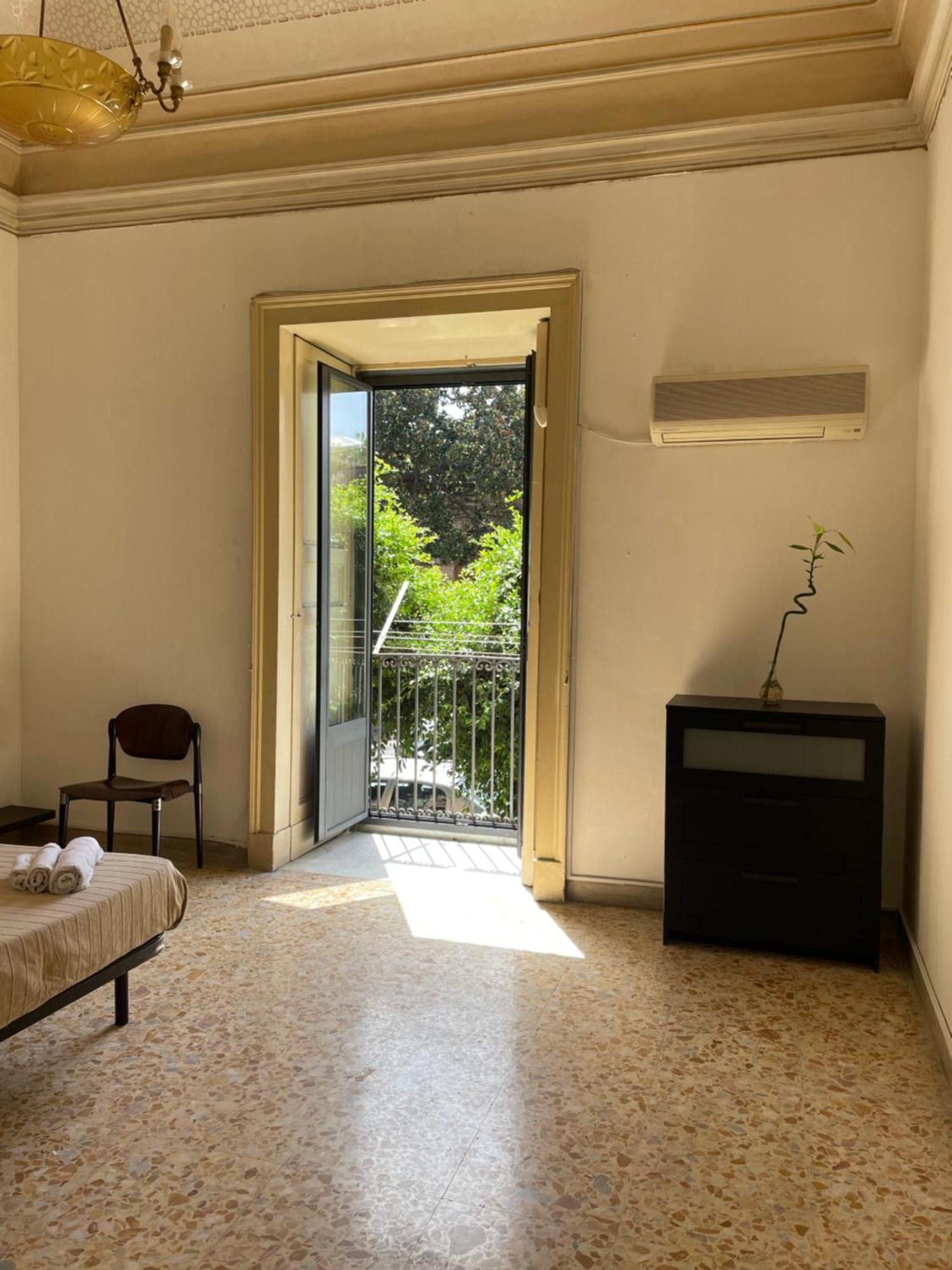 Bed And Books Bed & Breakfast Catania Ngoại thất bức ảnh