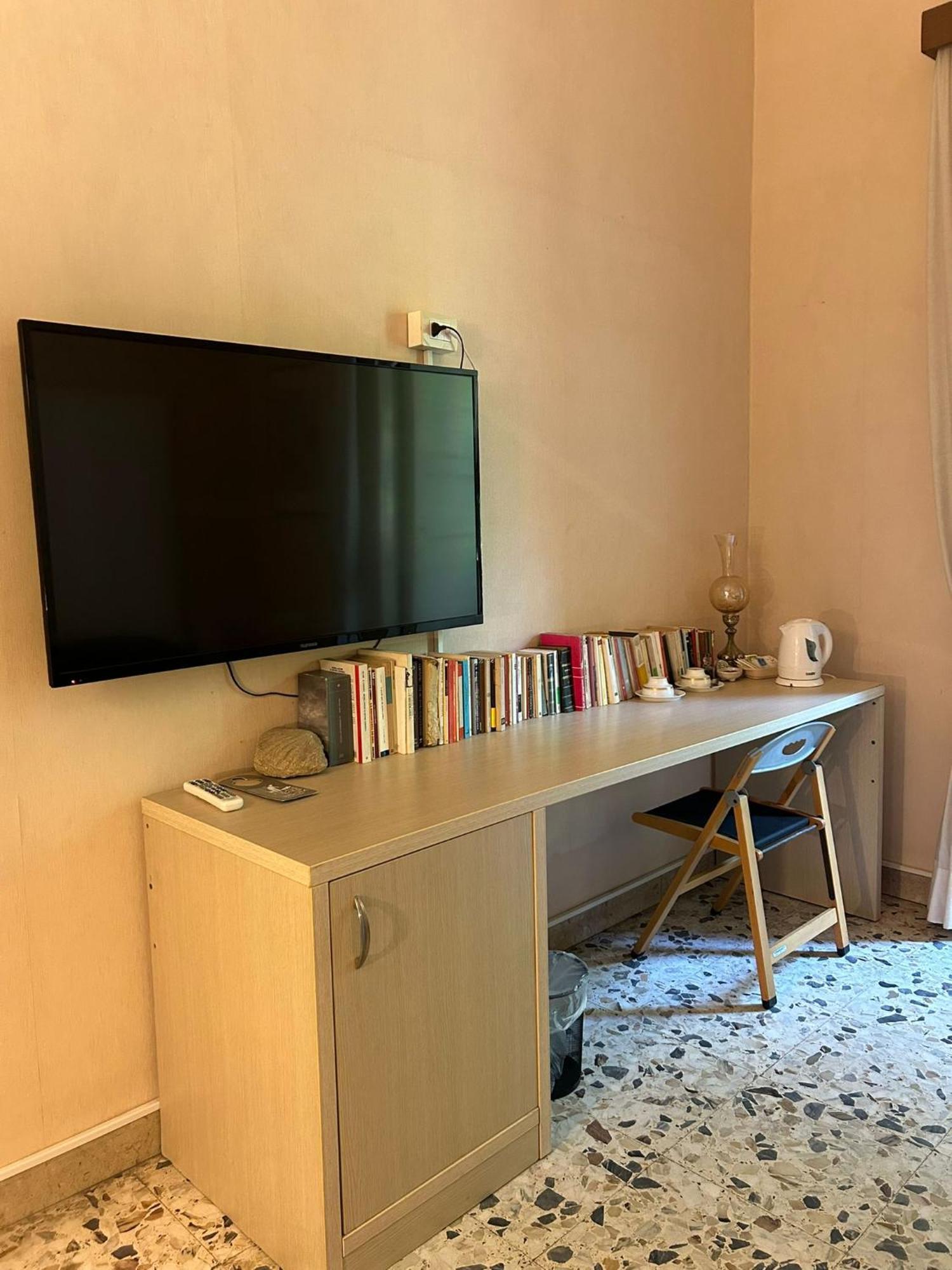 Bed And Books Bed & Breakfast Catania Ngoại thất bức ảnh