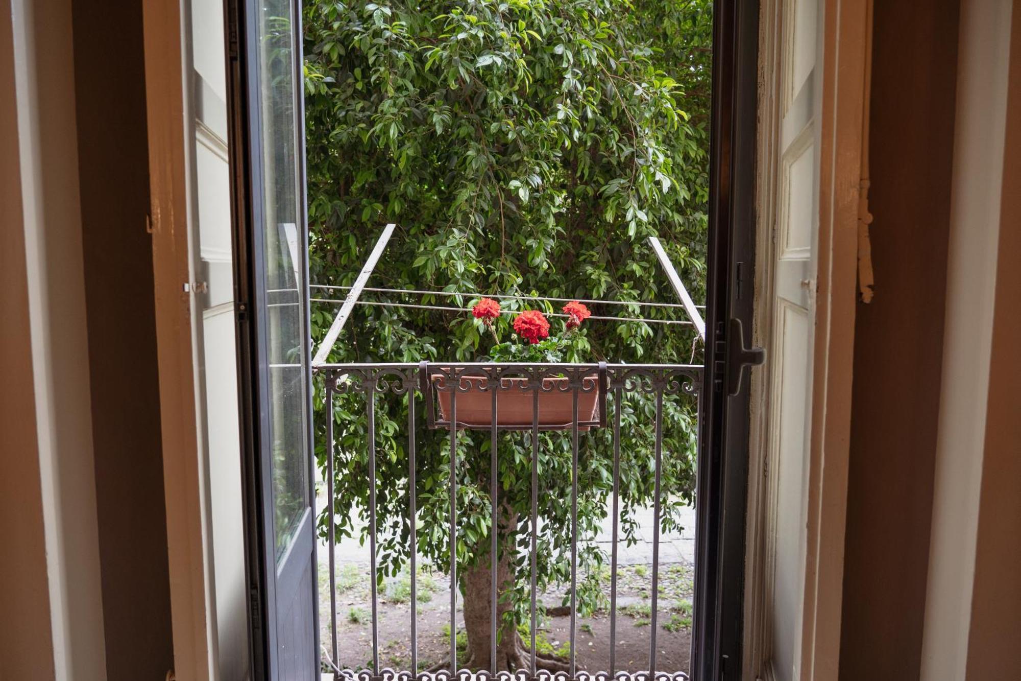 Bed And Books Bed & Breakfast Catania Ngoại thất bức ảnh