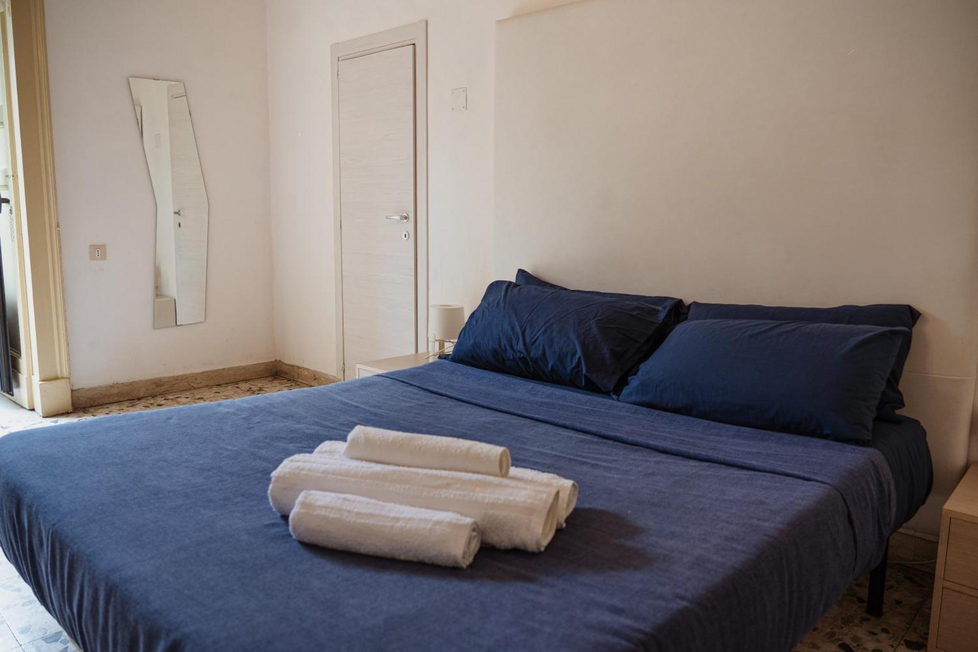 Bed And Books Bed & Breakfast Catania Ngoại thất bức ảnh