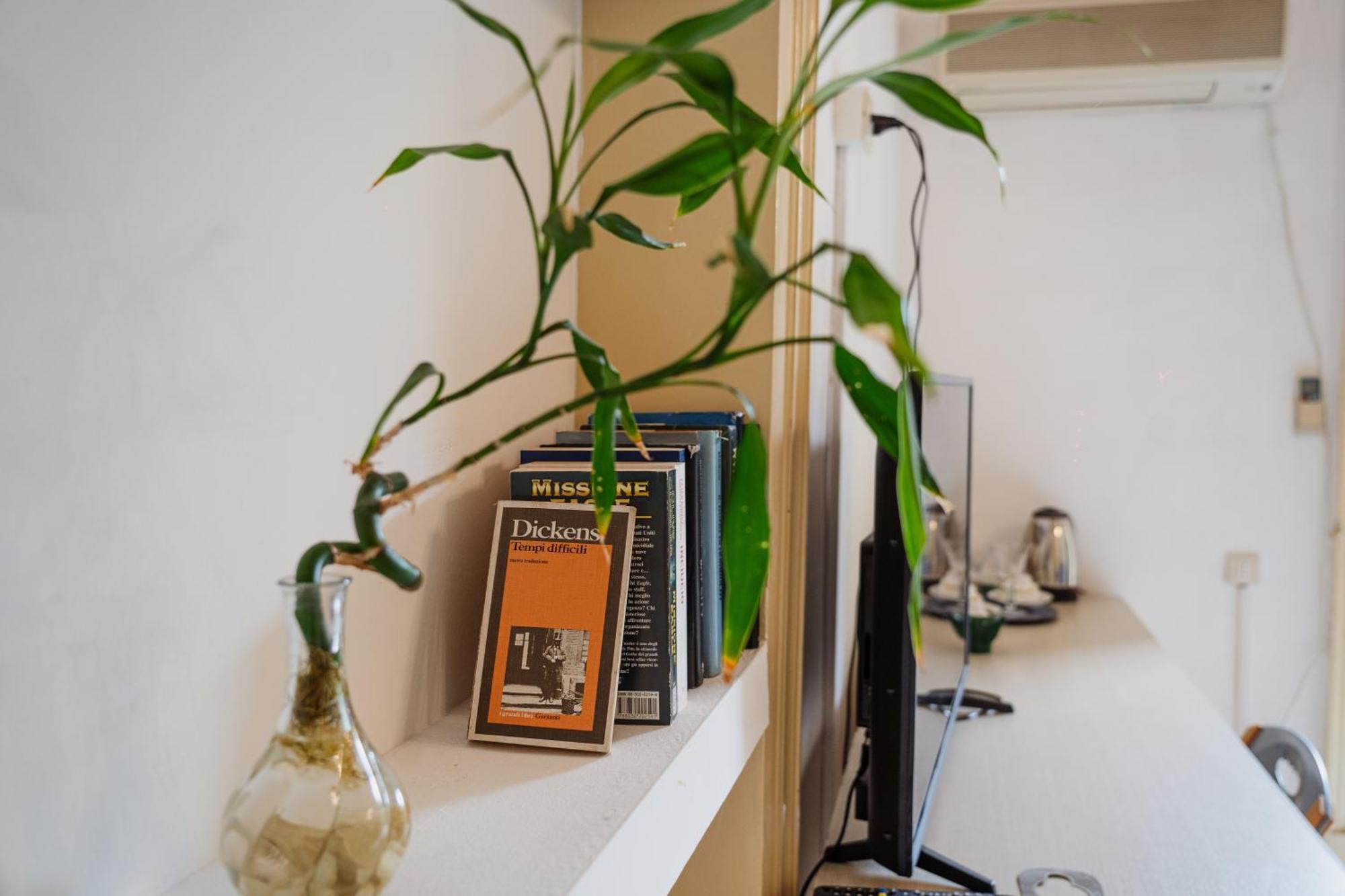 Bed And Books Bed & Breakfast Catania Ngoại thất bức ảnh