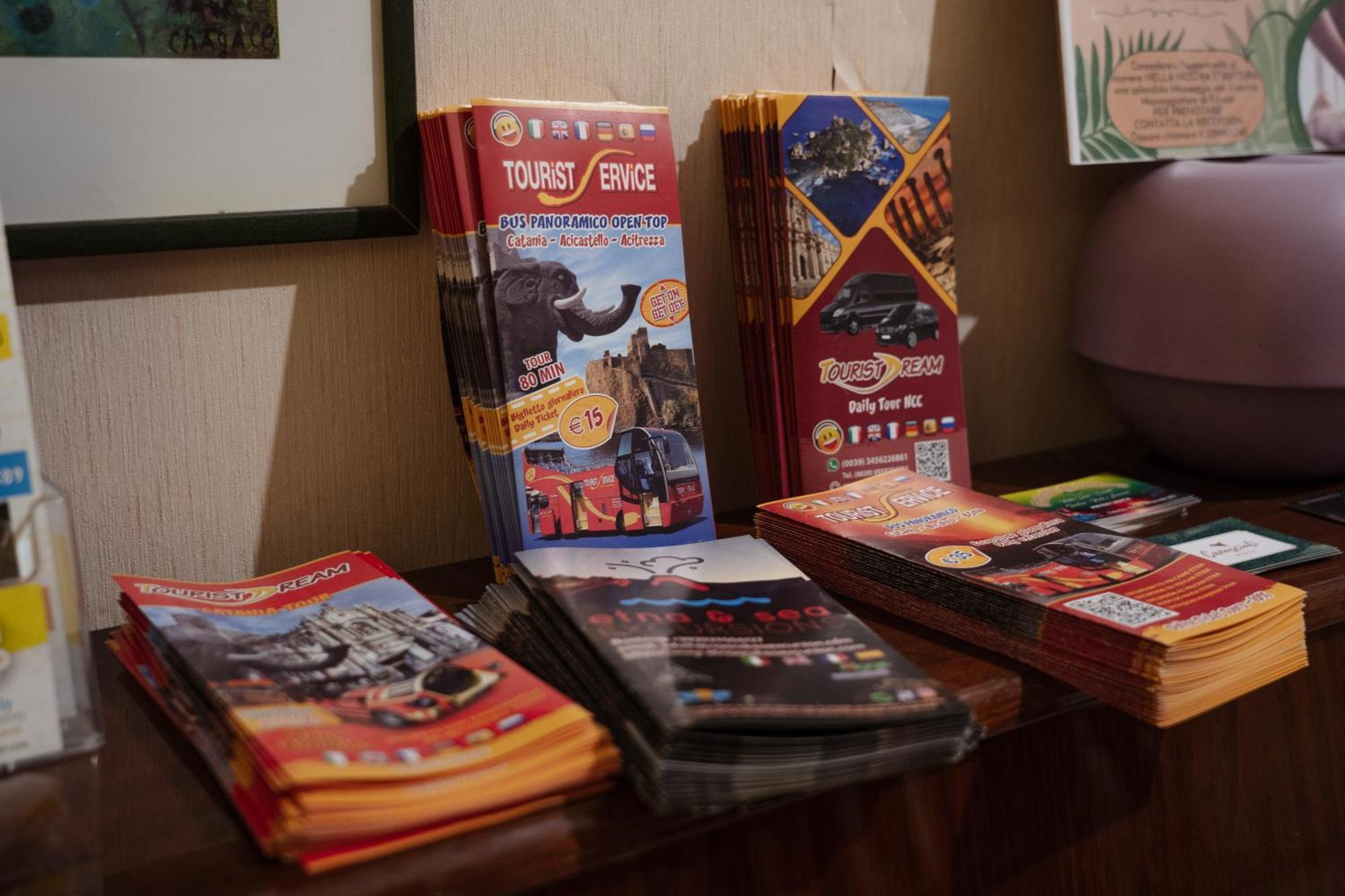 Bed And Books Bed & Breakfast Catania Ngoại thất bức ảnh